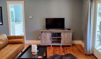 1 Bennett Point Dr A, Beaufort, SC 29907