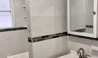 82 W 27TH St, Bayonne, NJ 07002