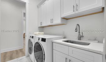 6 Meridian Point Dr, Bluffton, SC 29910