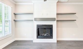 4 McHugh Ln, Bella Vista, AR 72715