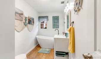95 Pensacola Ave, Arden, NC 28704