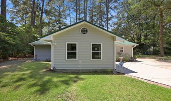 614 Country Club Dr, Arapahoe, NC 28510