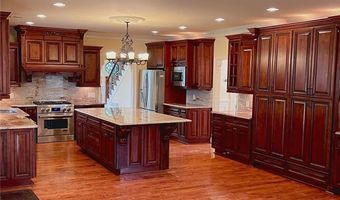 330 Knollcrest Ct, Alpharetta, GA 30022