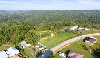 312 Poor Farm Rd, Beattyville, KY 41311