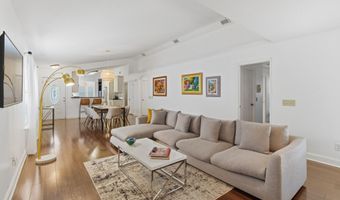 128 SEMINOLE Rd 11, Atlantic Beach, FL 32233