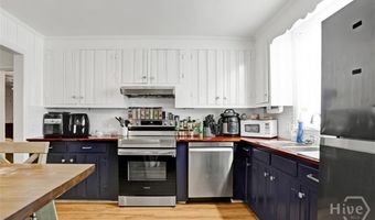 1410 E 51st St, Savannah, GA 31404