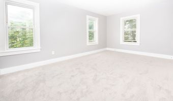 6 Crescent St, Ansonia, CT 06401