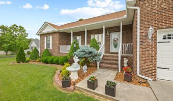 169 Prosperity Dr, Baxter, TN 38544