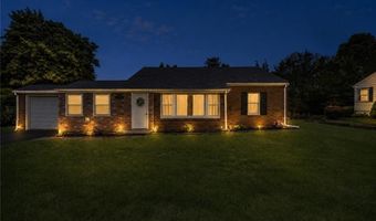 461 River Rd, Lincoln, RI 02865