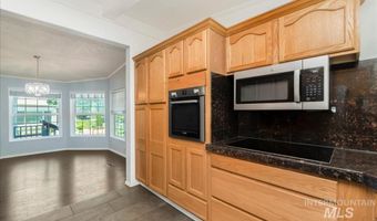 8306 W Wilowpark Dr, Boise, ID 83714