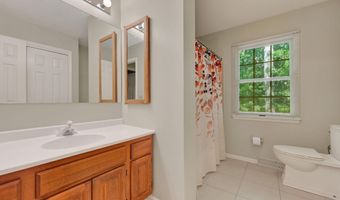 176 BURNING TREE Rd, Dover, DE 19904