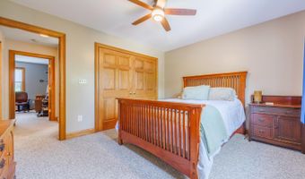 210 Evergreen Dr, Batesville, IN 47006