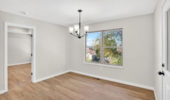 102 Northview Ter, Ash Grove, MO 65604