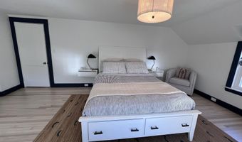 66 Howard St, Bangor, ME 04401