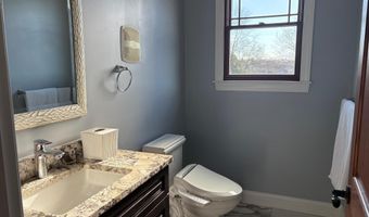 2445 S KENWOOD St, Arlington, VA 22206