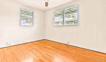 691 Kihapai St B, Kailua, HI 96734