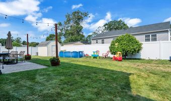 728 Neptune Ave, Beachwood, NJ 08722