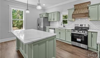 674 Dunlevie Rd, Allenhurst, GA 31301