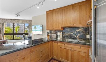 300 Wai Nani Way Ii/716, Honolulu, HI 96815