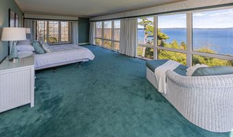 18 Greenway Ct, Bar Harbor, ME 04609