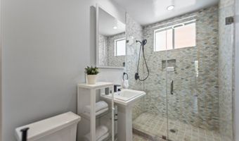 5606 White Oaks Ave, Encino, CA 91316