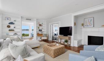 46 Esplanade, Middletown, RI 02842