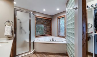 3154 Waucheeta Trl, Madison, WI 53711