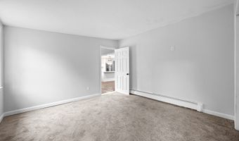 853 Oxford St S, Auburn, MA 01501