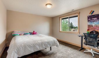 61390 Merriewood Ct, Bend, OR 97702