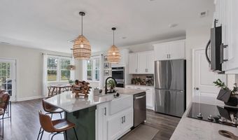 106 Fontana Lake Rd, Aberdeen, NC 28315