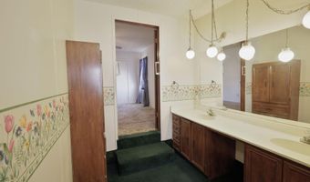 708 15th St, Abernathy, TX 79311