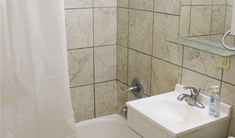 7002 NW 50th St, Bethany, OK 73008