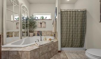 3352 Southridge Dr, Amana, IA 52203