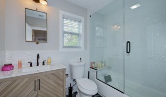 20 Duchess Ave, North Middletown, NJ 07748