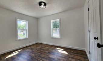 506 S Griffith Ave, Aurora, MO 65605