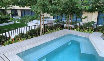 987 Queen St 1303, Honolulu, HI 96814