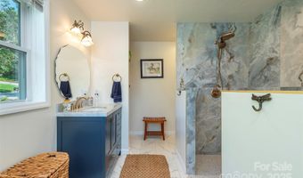 39 N Pershing Rd, Asheville, NC 28805