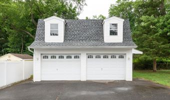 35 Fairview Dr, Middletown, NJ 07748