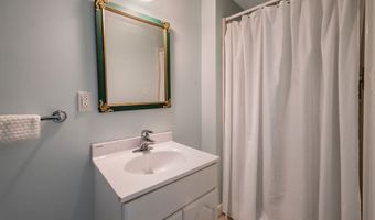 10 Island View Ave, Branford, CT 06405