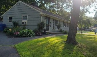 70 Ellsworth Dr, Bloomfield, CT 06002