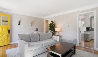 1102 Arborview Blvd, Ann Arbor, MI 48103