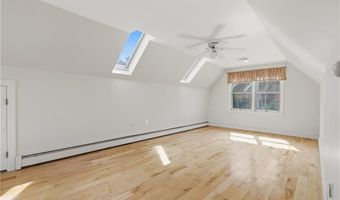 46 Timberland Dr, Lincoln, RI 02865