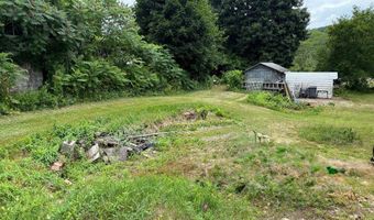 27 Warwick Ave, Athol, MA 01331