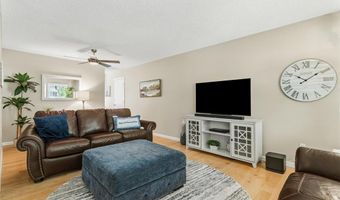 1513 Ploma Dr, Ballwin, MO 63021