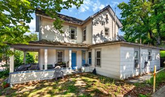 210 W State St, Athens, OH 45701