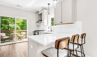 30 Mill Creek Ct, Bayville, NJ 08721