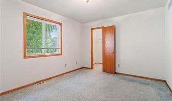 121 Brown Ave S, Annandale, MN 55302