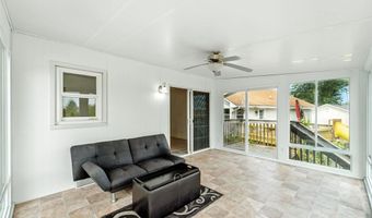 1213 S 14th St, Adel, IA 50003