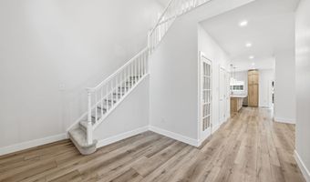 20384 MIDDLEBURY St, Ashburn, VA 20147