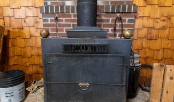 4 Howard Siding Ln, Abbot, ME 04406